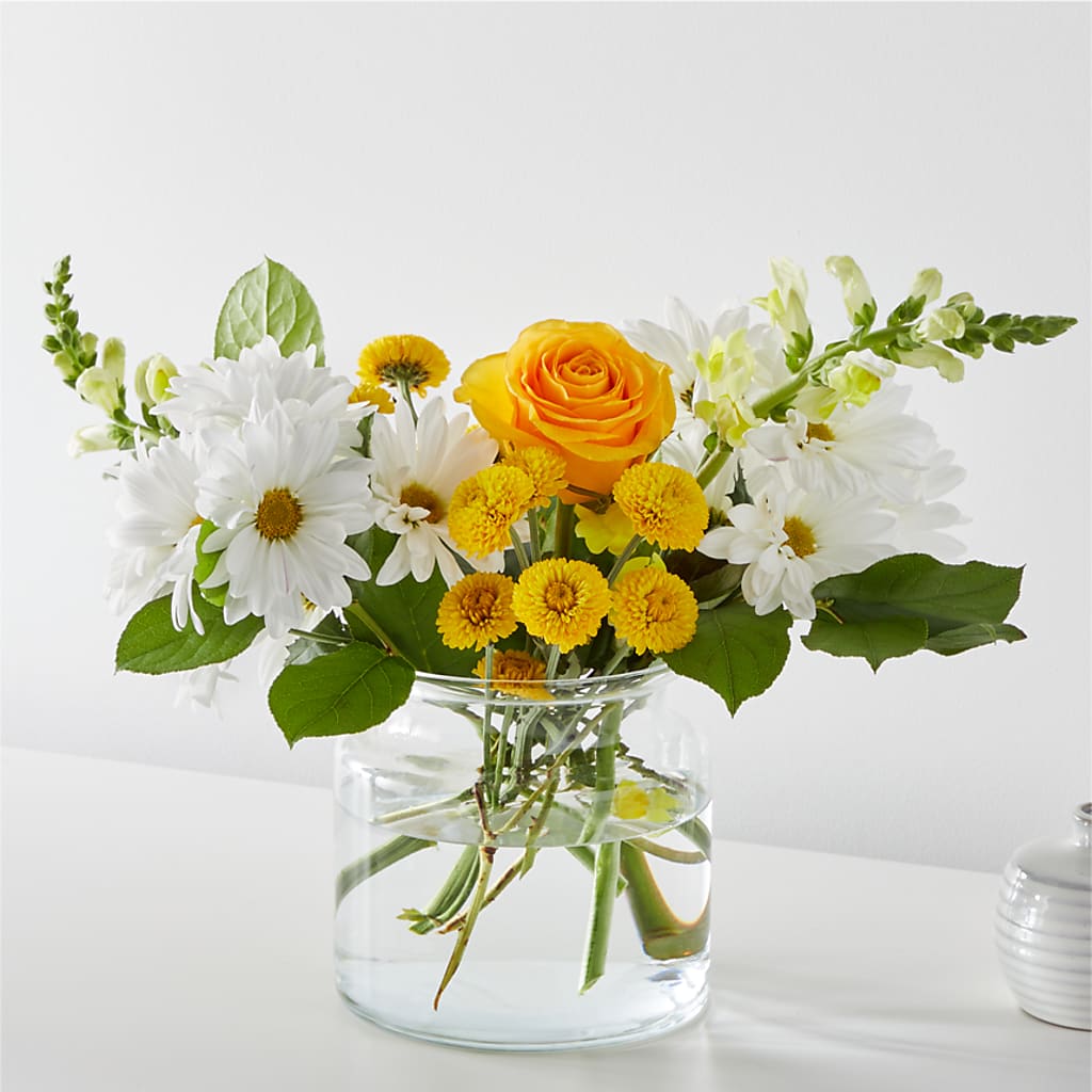 Sun Salutation Bouquet – KATHY'S FLOWERS, Adair OK