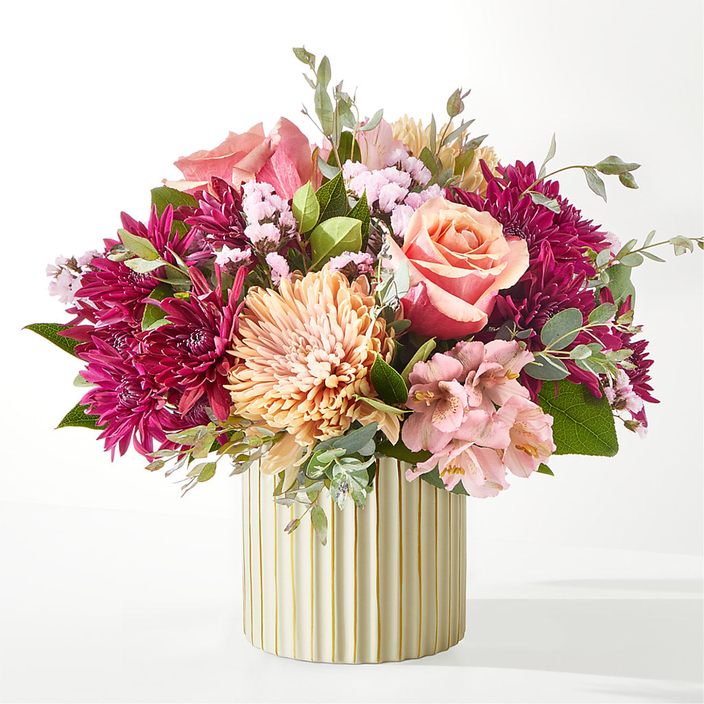 Berry Cobbler Bouquet with Ivory Vase – KATHY'S FLOWERS, Adair OK