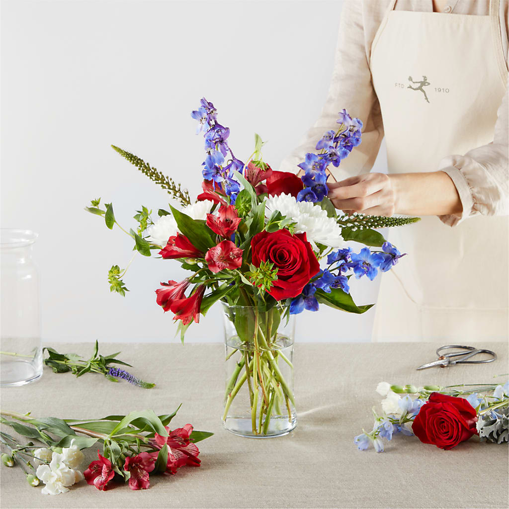 Star Spangled - A Florist Original – KATHY'S FLOWERS, Adair OK