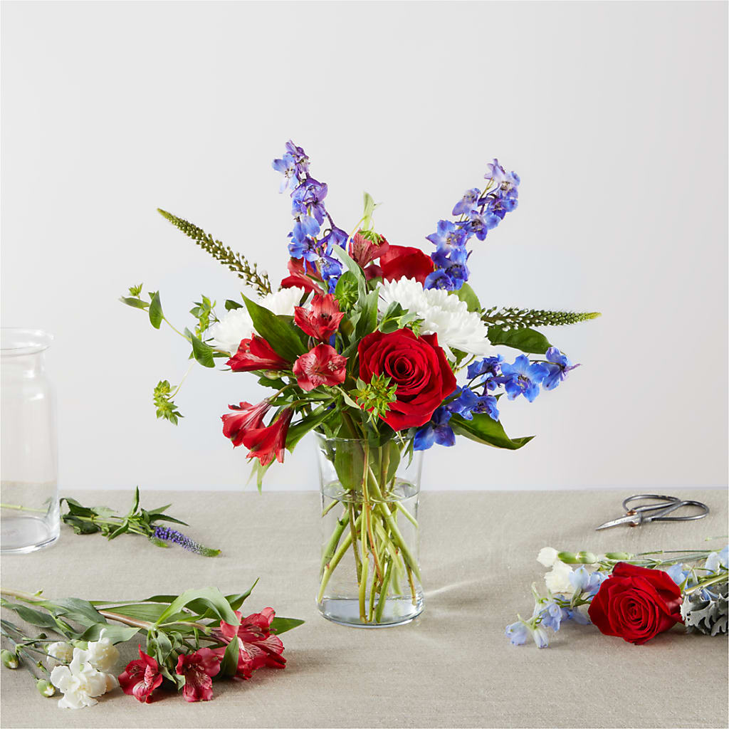 Star Spangled - A Florist Original – KATHY'S FLOWERS, Adair OK