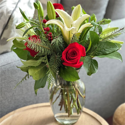 Sparkling Snowflakes Bouquet – KATHY'S FLOWERS, Adair OK