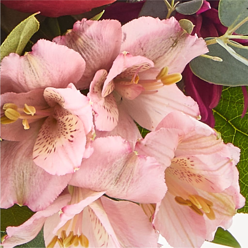 Berry Cobbler Bouquet – KATHY'S FLOWERS, Adair OK