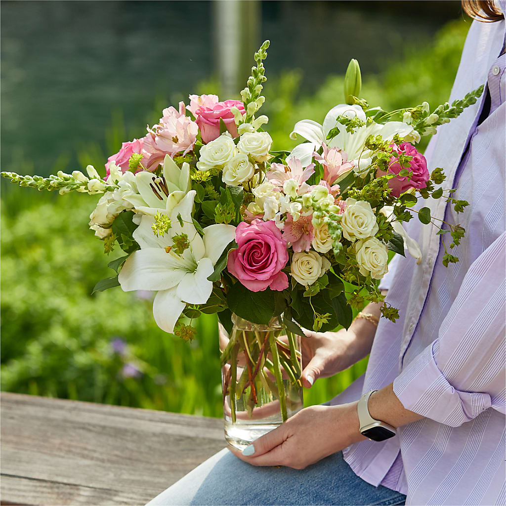 Fondly Bouquet – KATHY'S FLOWERS, Adair OK