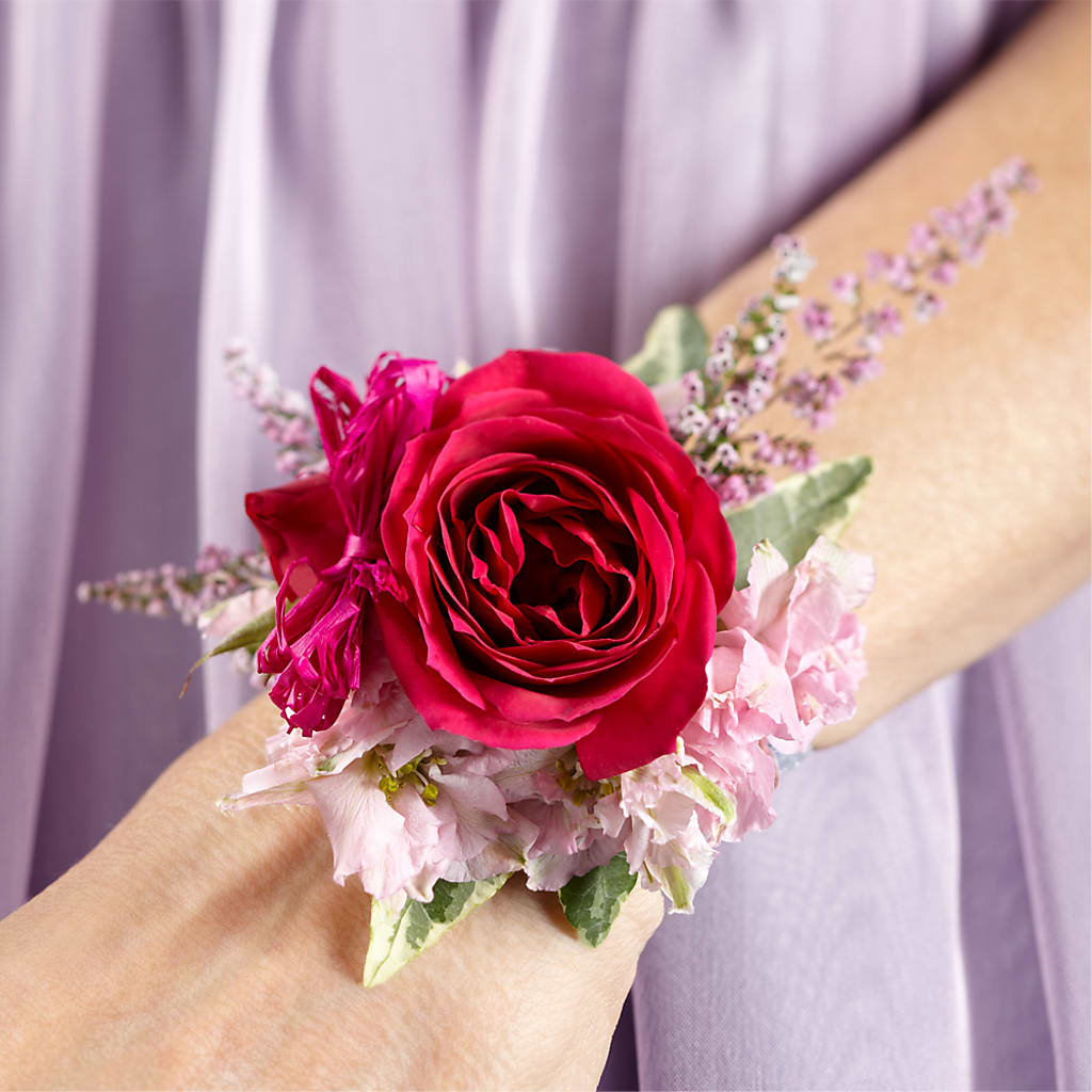 Rose Charm Corsage – KATHY'S FLOWERS, Adair OK