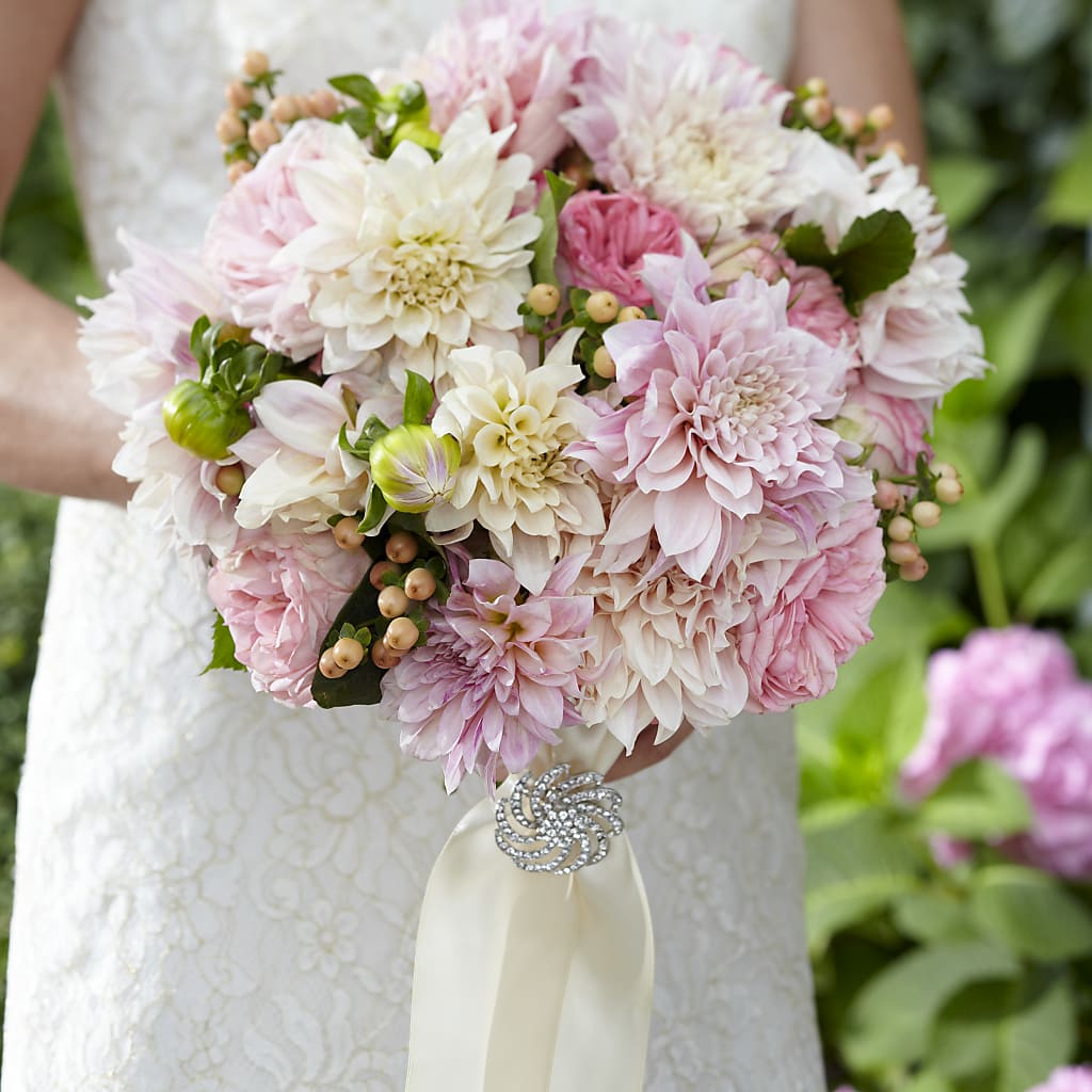 Heart's Promise Bouquet – KATHY'S FLOWERS, Adair OK