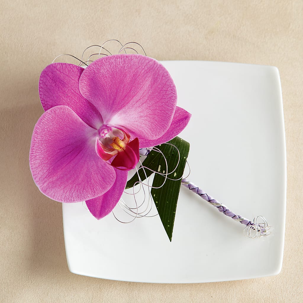 Glorious Boutonniere – KATHY'S FLOWERS, Adair OK