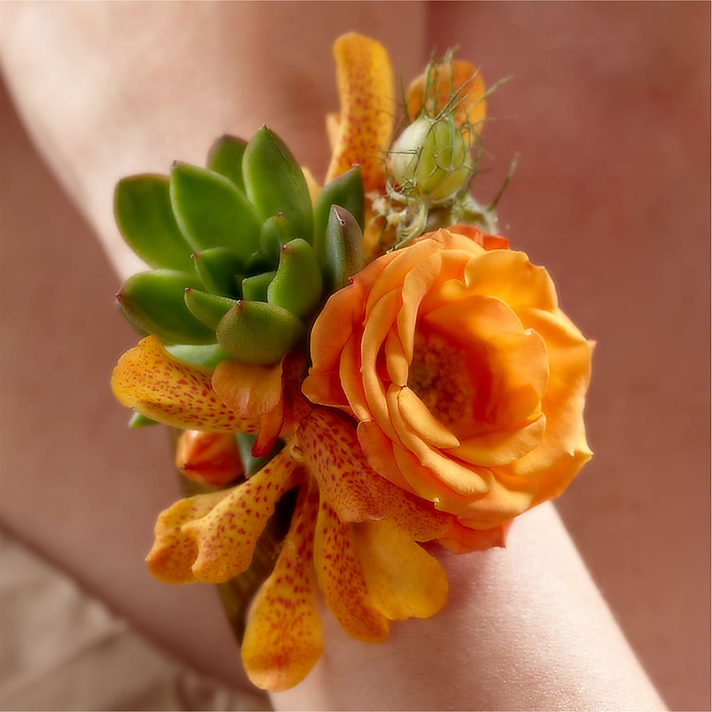 Irresistible Love Wrist Corsage – KATHY'S FLOWERS, Adair OK