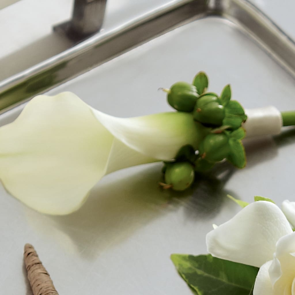 White Calla Boutonniere – KATHY'S FLOWERS, Adair OK